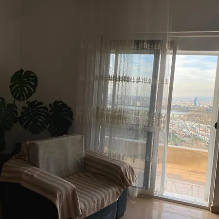 招待所 Private In Villa, City Side 地拉那