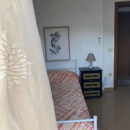 Private In Villa, City Side