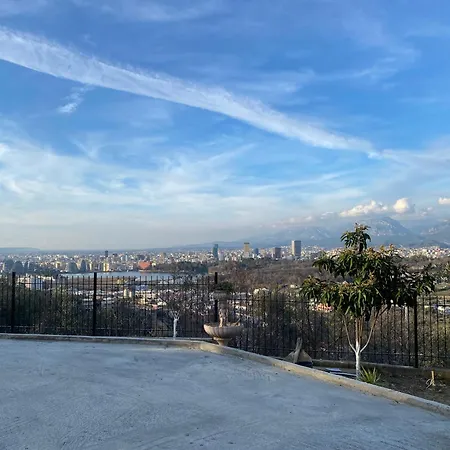 Private In Villa, City Side